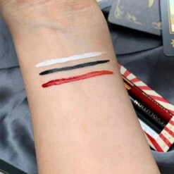 Makeup Revolution - Halloween Terror Transformation Liquid Liner Set - Eyeliner 7 Makeup Revolution - Halloween Terror Transformation Liquid Liner Set - Eyeliner -Cosmetica winkel 1198x1200 6