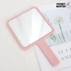 PocketMaster® Make-Up Spiegel / Handspiegel Met Handvat - Licht Roze - Klein - Compact - Handzaam - 8,0 X 8,0 Cm Spiegeloppervlak 7 PocketMaster® Make-Up Spiegel / Handspiegel Met Handvat - Licht Roze - Klein - Compact - Handzaam - 8,0 X 8,0 Cm Spiegeloppervlak -Cosmetica winkel 1199x1200 6
