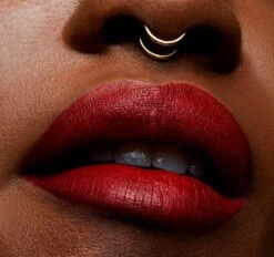 MAC RETRO MATTE LIQUID LIPSTICK - FEELS SO GRAND 11 MAC RETRO MATTE LIQUID LIPSTICK - FEELS SO GRAND -Cosmetica winkel 1200x1125 1