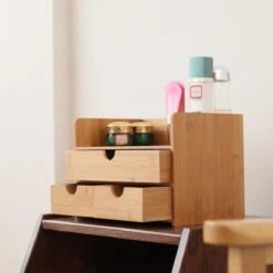 Merkloos Decopatent® Luxe Make-up Organizer Met 3 Lades - Cosmetica Organizer Make Up Met Schuiflade Bamboe Hout - Cosmeticahouder - Toren -Cosmetica winkel 1200x1200 1083