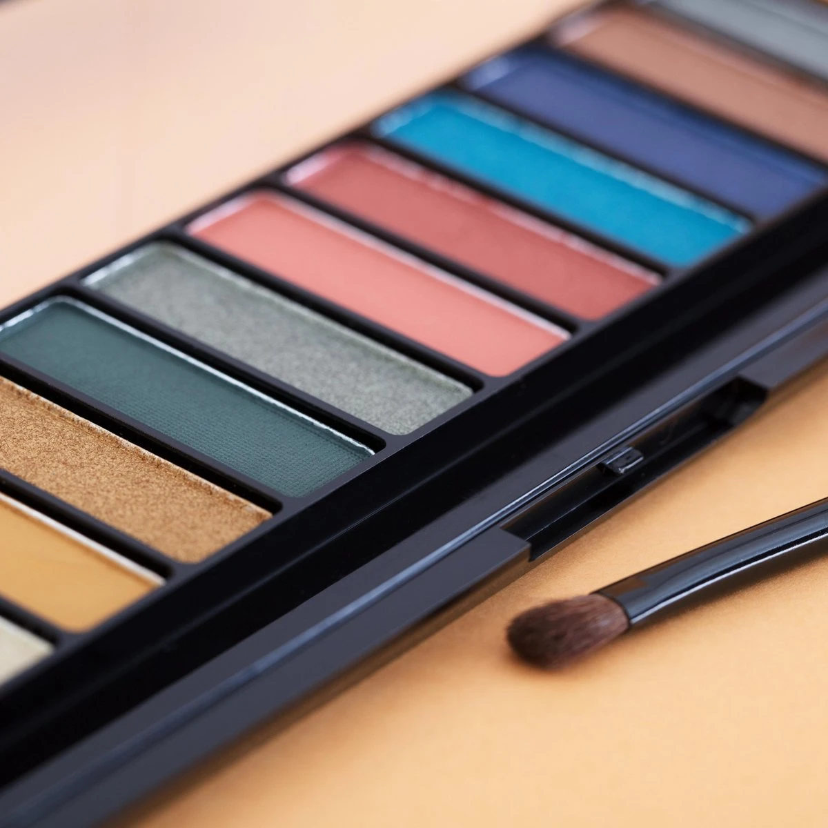 Rimmel London Magnif’Eyes Oogschaduw - 9 Jewel Rocks Edition 4 Rimmel London Magnif’Eyes Oogschaduw - 9 Jewel Rocks Edition - Afbeelding 4