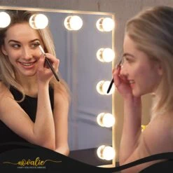 Novalie Hollywood Spiegel Met Verlichting - 65 Cm X 50 Cm - Make Up Spiegel Met Led Lampen – Visagie – Dimbaar / 3 Lichtstanden – Voor Hem / Haar Cadeau – 10x Vergroting – Met Tru-Daylight Verlichting – Wit 21 Novalie Hollywood Spiegel Met Verlichting - 65 Cm X 50 Cm - Make Up Spiegel Met Led Lampen – Visagie – Dimbaar / 3 Lichtstanden – Voor Hem / Haar Cadeau – 10x Vergroting – Met Tru-Daylight Verlichting – Wit -Cosmetica winkel 1200x1200 1169