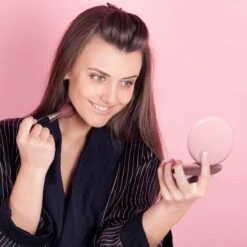 Led-verlichte Oplaadbare Compacte Make-up Spiegel Rond |1 X 2 X Vergroting | Make-upspiegel | Zakspiegel | Handspiegel | Reisspiegel | Dimbaar|als Cadeau | USB-lader | Rond | Zwart -Cosmetica winkel 1200x1200 1201