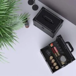Make Up Koffer- Make Up Organizer- Beautycase -zwart -Make-upkoffer- Multifunctionele Koffer- Make-upkoffer- Sieradenkoffer- Kapperskoffer- Afneembare Schouderriem- Klassieke Zwarte Beautycase -Cosmetica winkel 1200x1200 1386