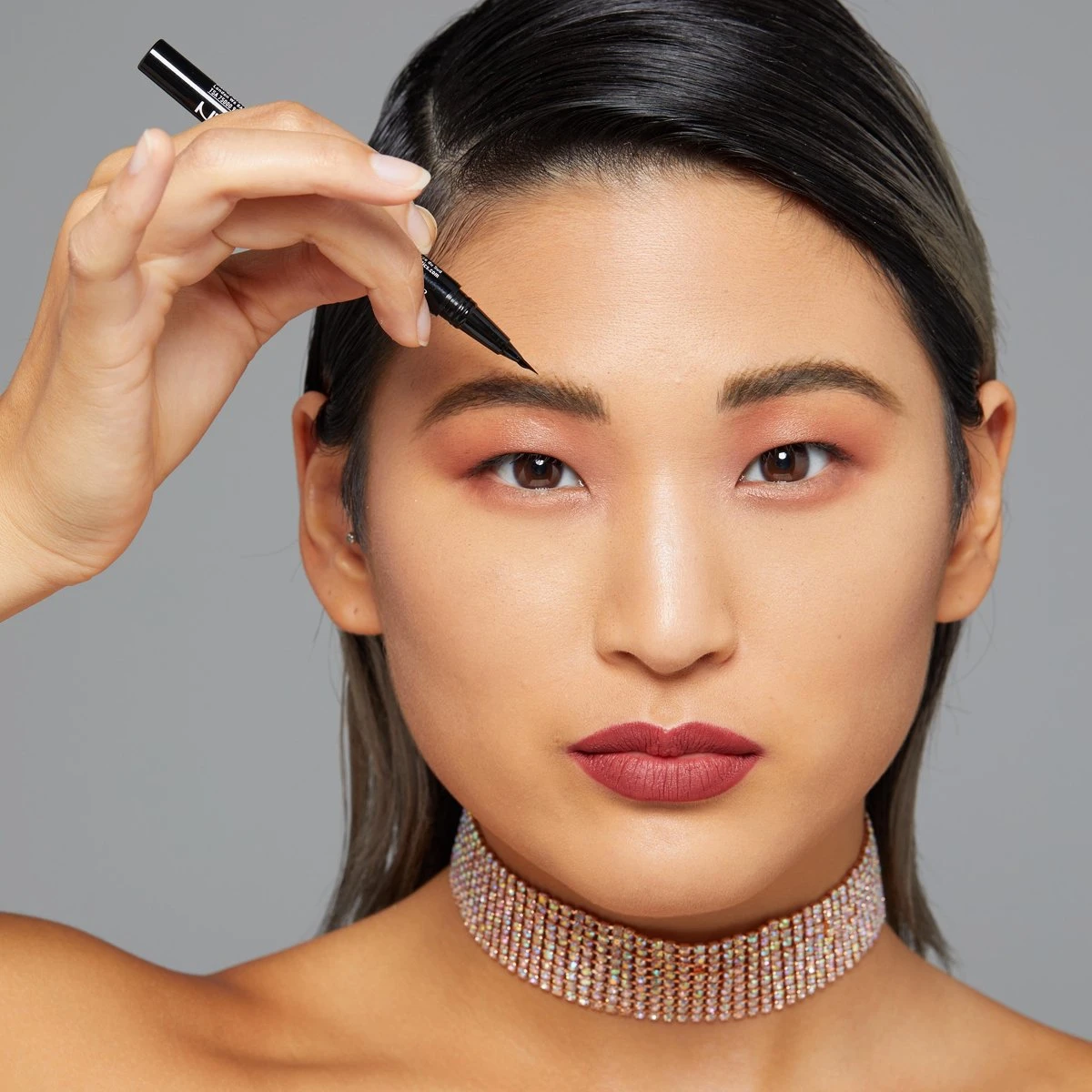 NYX Professional Makeup Lift & Snatch! Brow Tint Pen Wenkbrauwpotlood - Taupe 4 NYX Professional Makeup Lift & Snatch! Brow Tint Pen Wenkbrauwpotlood - Taupe - Afbeelding 4