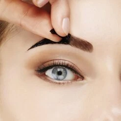 Maybelline New York Tattoo Brow Peel-Off Wenkbrauwgel - 2 Medium Brown - Bruin -Cosmetica winkel 1200x1200 1820