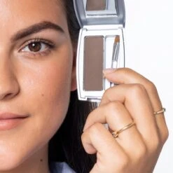 Herome Eye Care Wenkbrauw Poeder Donkerbruin - Compact Brow Powder Dark Brown - Waterproof Verrijkt Met Panthenol - Volumineuze Wenkbrauwen -Cosmetica winkel 1200x1200 1870
