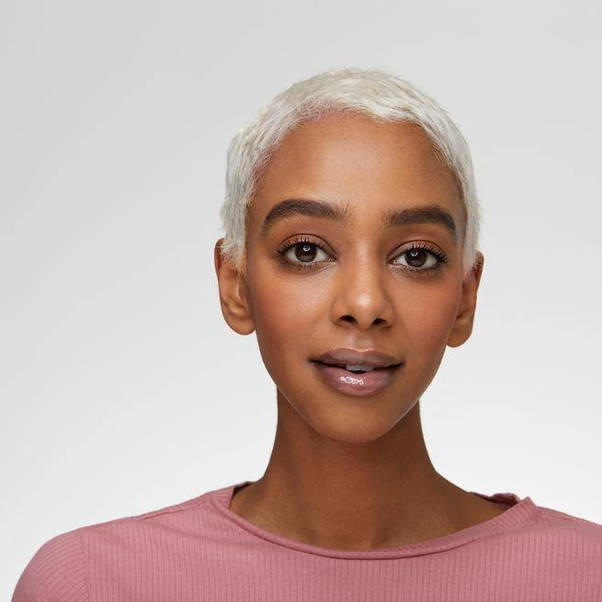 Essence Extreme Shine Volume Lipgloss 5 Ml 01 Crystal Clear 5 Essence Extreme Shine Volume Lipgloss 5 Ml 01 Crystal Clear - Afbeelding 5