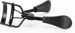 INTER-ESQUE® Wimperkruller - Eyelash Curler + 5x Gratis Extra Siliconen Pad - Zwart 12 INTER-ESQUE® Wimperkruller - Eyelash Curler + 5x Gratis Extra Siliconen Pad - Zwart -Cosmetica winkel 1200x534