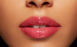 Lancome L'Absolu Mademoiselle Balm Plumming Effect Lippenbalsem 3.2 Gr -Cosmetica winkel 1200x744 2