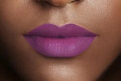 L'Oréal Paris Rouge Signature Lippenstift - 104 I Rebel - Paars - Matte Vloeibare Lipstick 16 L'Oréal Paris Rouge Signature Lippenstift - 104 I Rebel - Paars - Matte Vloeibare Lipstick -Cosmetica winkel 1200x800 22