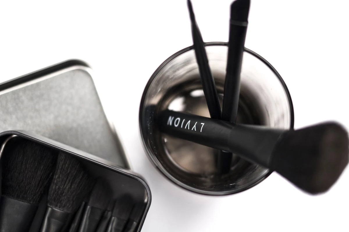 LYVION Professionele Make Up Kwasten Set - 7 Delig / Make Up / Make Up Koffer / Make Up Set / Make Up Kwasten / Make Up Kwasten Set 8 LYVION Professionele Make Up Kwasten Set - 7 Delig / Make Up / Make Up Koffer / Make Up Set / Make Up Kwasten / Make Up Kwasten Set - Afbeelding 8