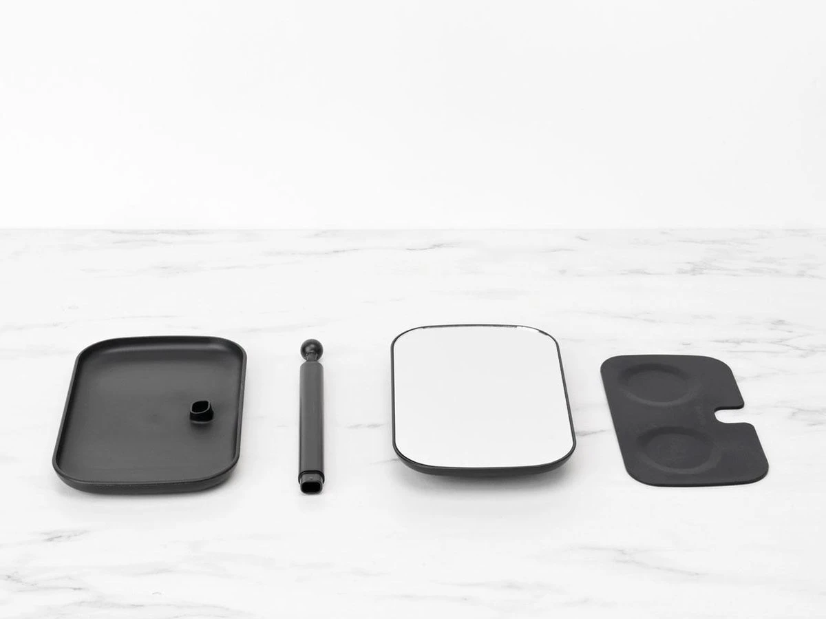 Brabantia ReNew Make-up Spiegel - Met Accessoireschaal - Dark Grey 12 Brabantia ReNew Make-up Spiegel - Met Accessoireschaal - Dark Grey - Afbeelding 12