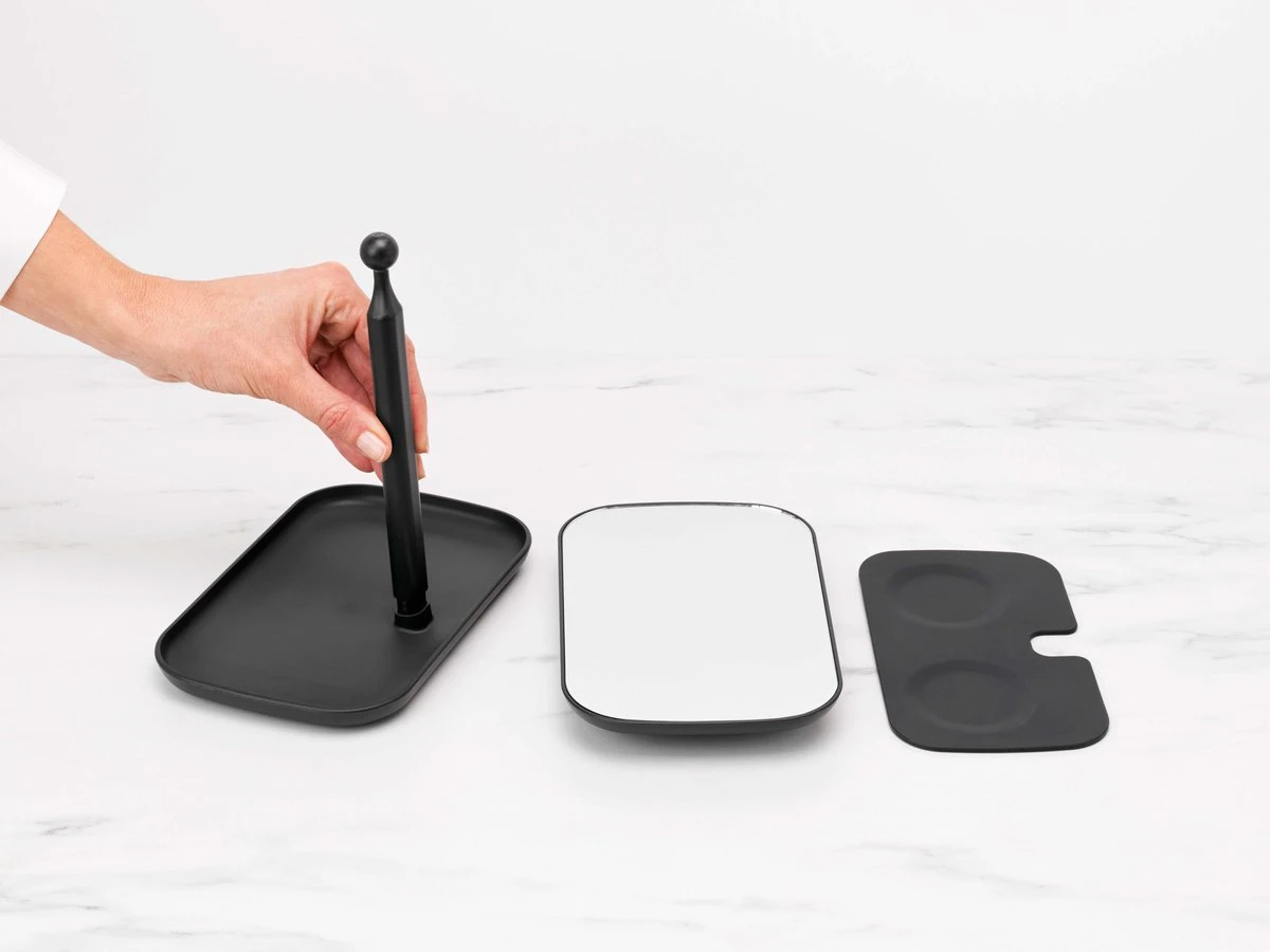 Brabantia ReNew Make-up Spiegel - Met Accessoireschaal - Dark Grey 9 Brabantia ReNew Make-up Spiegel - Met Accessoireschaal - Dark Grey - Afbeelding 9