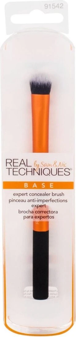 Real Techniques Expert Concealer Brush - Concealer Kwast -Cosmetica winkel 272x1200 1
