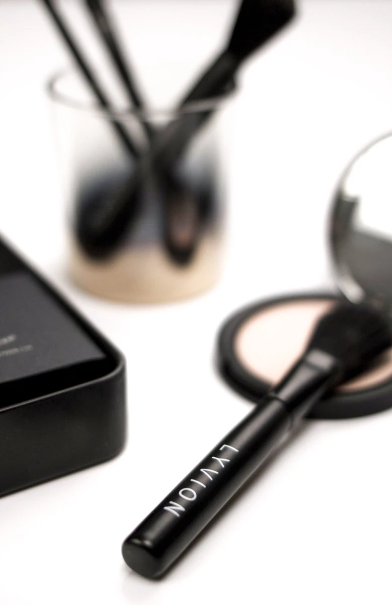 LYVION Professionele Make Up Kwasten Set - 7 Delig / Make Up / Make Up Koffer / Make Up Set / Make Up Kwasten / Make Up Kwasten Set 9 LYVION Professionele Make Up Kwasten Set - 7 Delig / Make Up / Make Up Koffer / Make Up Set / Make Up Kwasten / Make Up Kwasten Set - Afbeelding 9