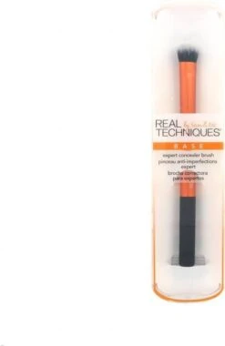 Real Techniques Expert Concealer Brush - Concealer Kwast -Cosmetica winkel 781x1200
