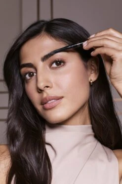 Max Factor Real Brow Fill & Shape Wenkbrauwpotlood - 02 Soft Brown -Cosmetica winkel 799x1200 7