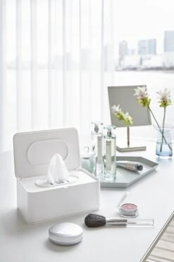 Yamazaki Bakje Voor Vochtige Doekjes - Wit - Met Deksel 23 Yamazaki Bakje Voor Vochtige Doekjes - Wit - Met Deksel -Cosmetica winkel 800x1200 14