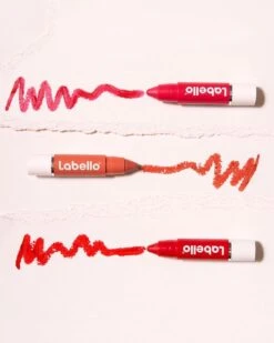 Labello Crayon Lipstick Hot Pink -Cosmetica winkel 960x1200 11